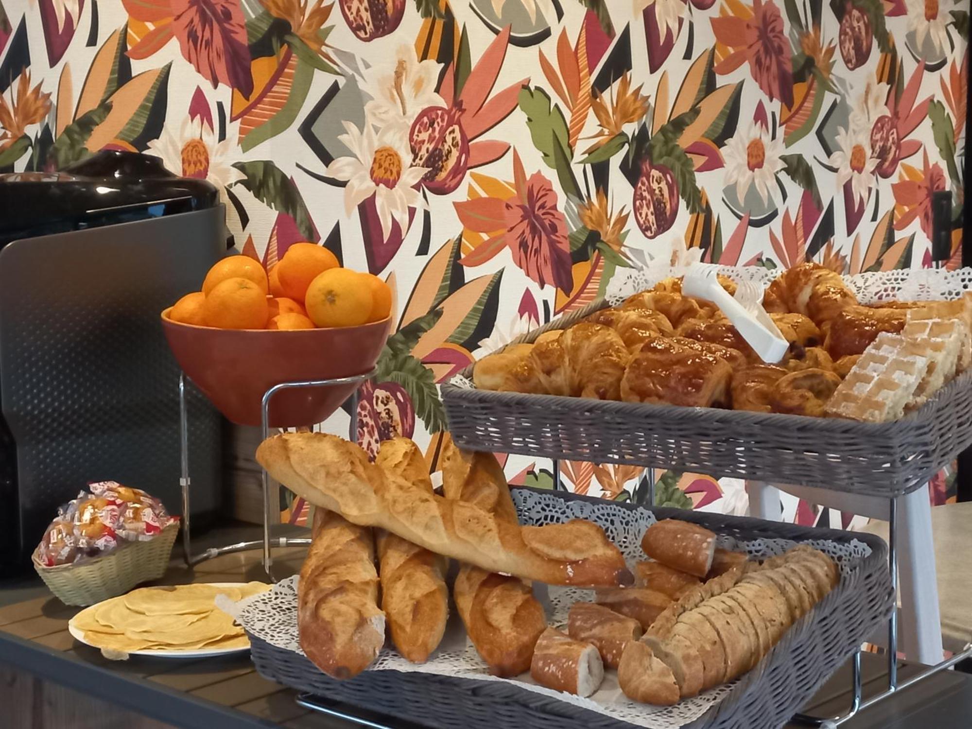 Hotel Restaurant De La Poste Saint-Just-en-Chevalet Экстерьер фото